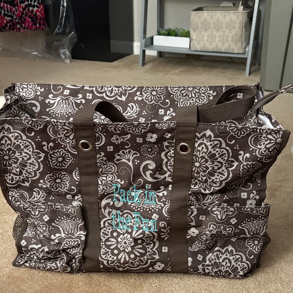 Excellent Condition Large Thirty One Market Tote